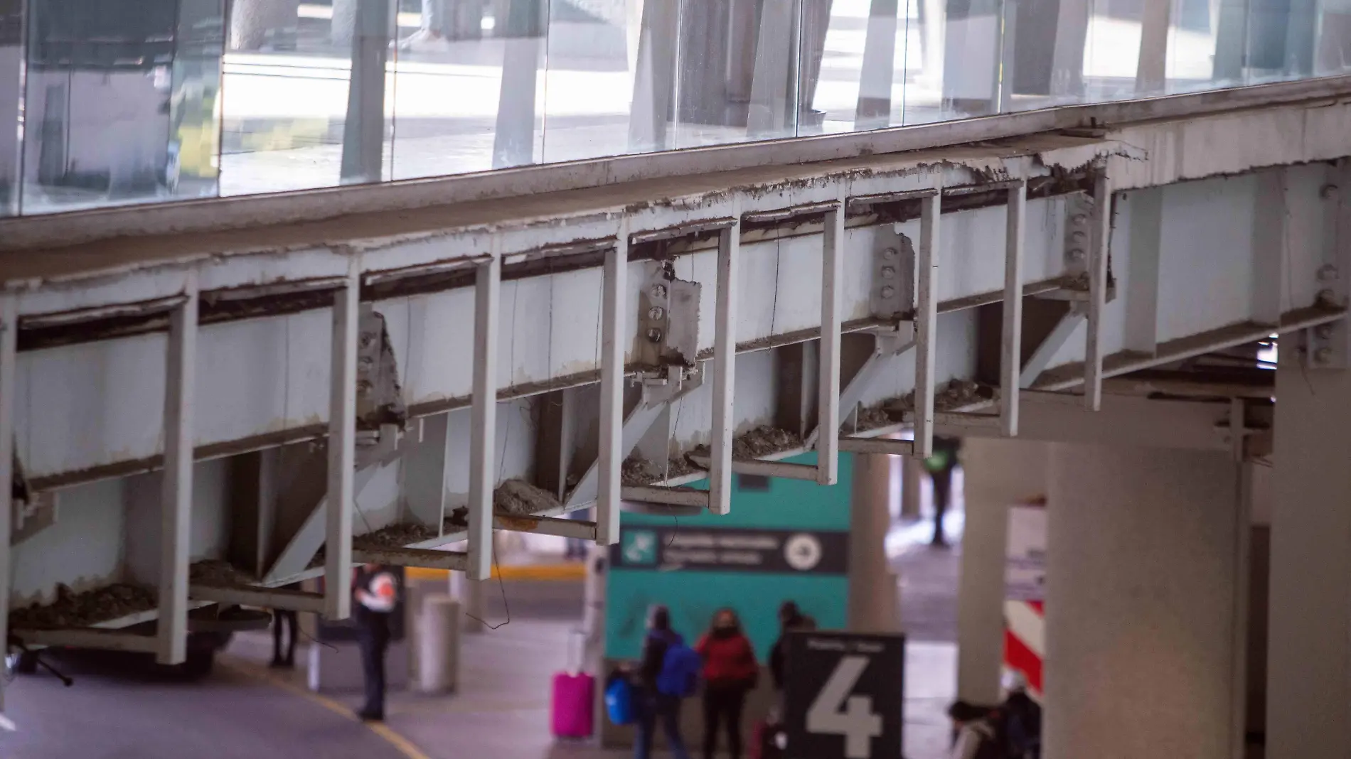 GRIETAS_AEROPUERTO_TERMINAL_2_alejandro aguilar(25)